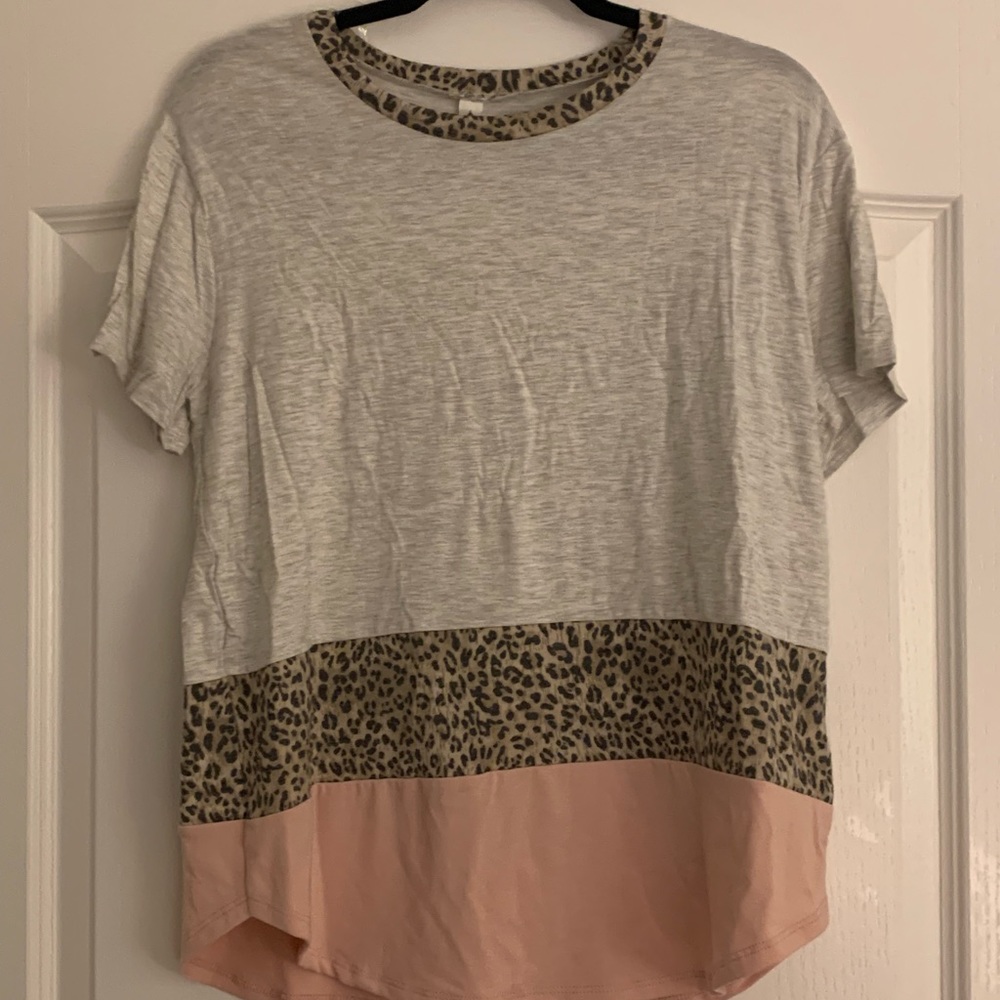 NWT Size M Super cute top